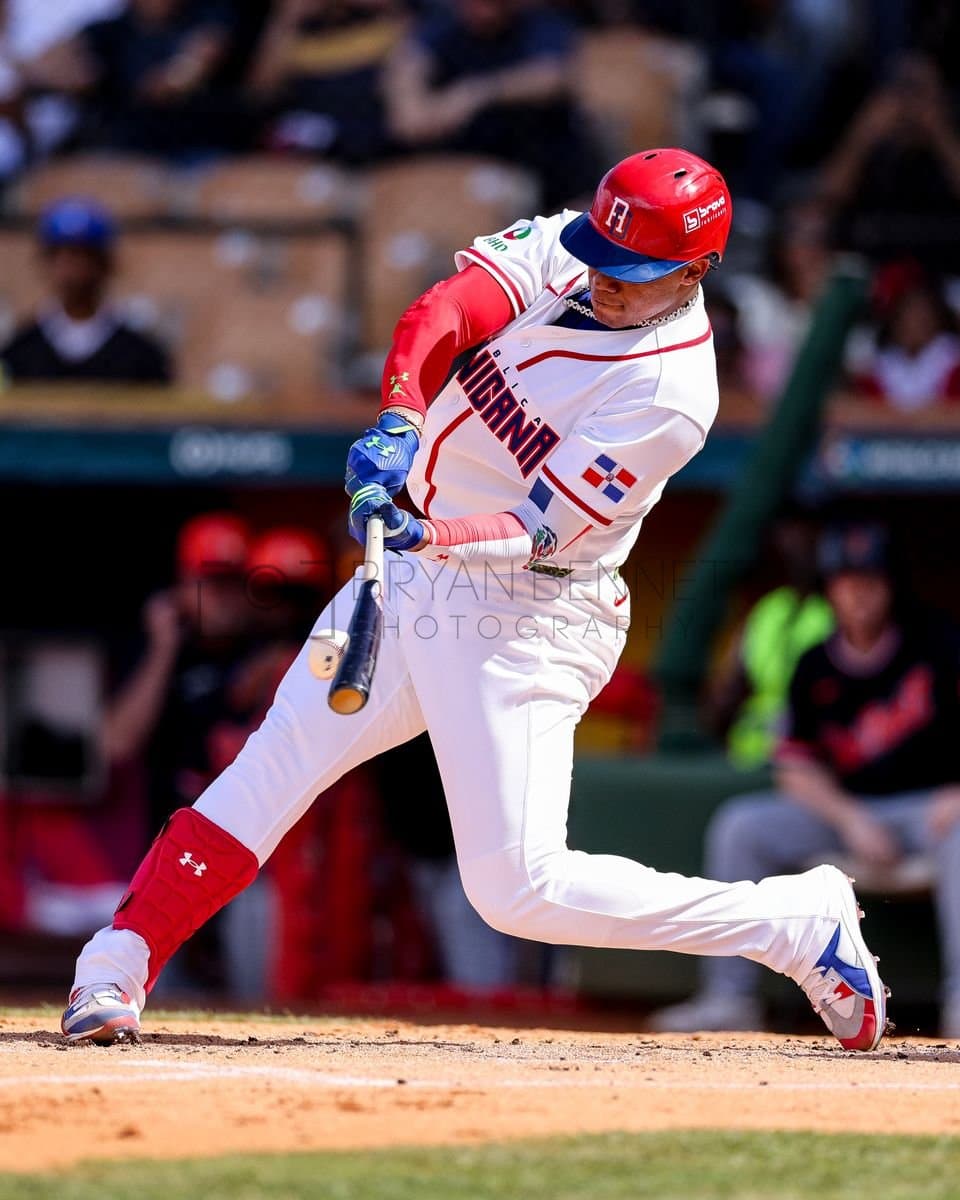 SANTO DOMINGO, DOMINICAN REPUBLIC - MARCH 04: Juan Soto #22 of the Dominican Republic hits a ball during an exhibition game against the Detroit Tigers at Estadio Quisqueya on March 04, 2026 in Santo Domingo, Dominican Republic. (Photo by Bryan Bennett/Getty Images)
