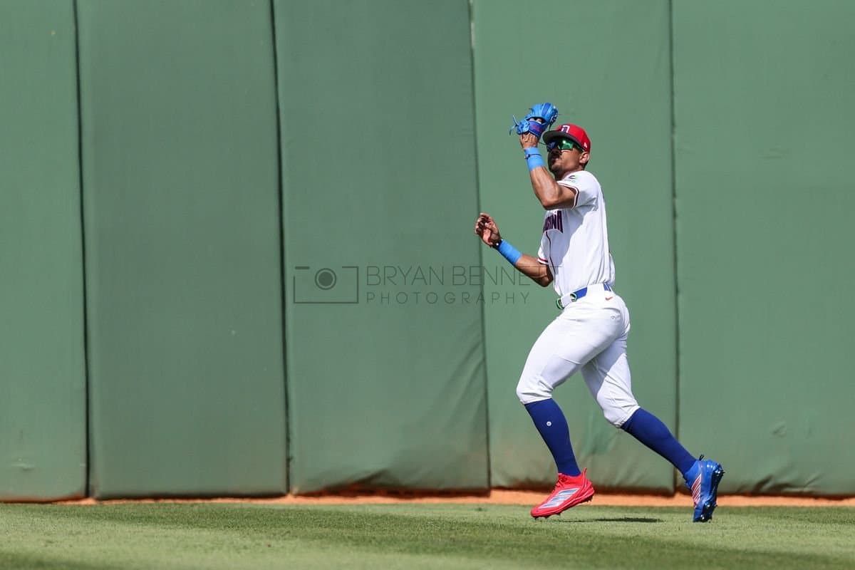 SANTO DOMINGO, DOMINICAN REPUBLIC - MARCH 04: Julio RodrÃguez #44 of the Dominican Republic catches a ball during the first inning of an exhibition game against the Detroit Tigers at Estadio Quisqueya on March 04, 2026 in Santo Domingo, Dominican Republic. (Photo by Bryan M. Bennett/Getty Images)