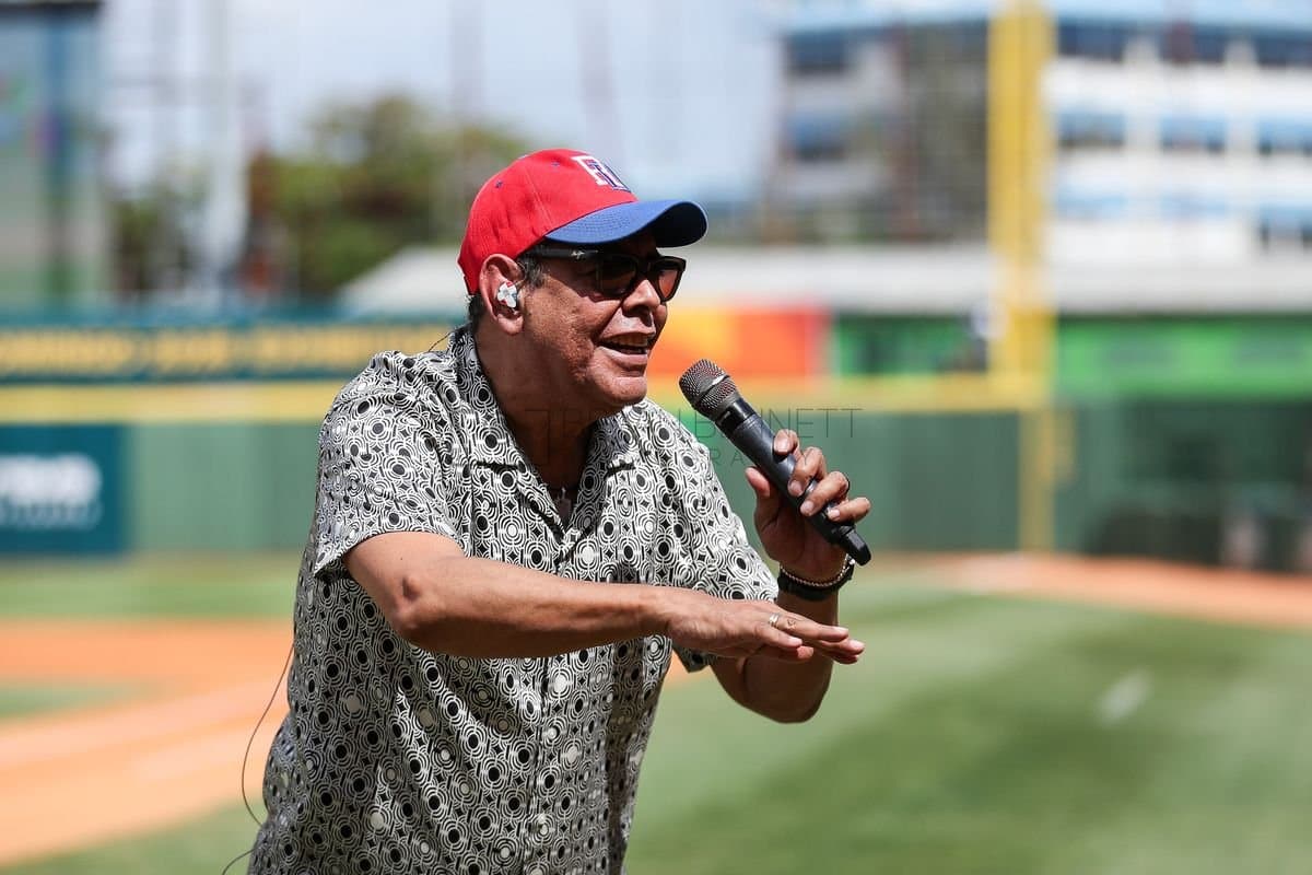 SANTO DOMINGO, DOMINICAN REPUBLIC - MARCH 04: Fernando Villalona performs prior to an exhibition game between the Detroit Tigers and the Dominican Republic at Estadio Quisqueya on March 04, 2026 in Santo Domingo, Dominican Republic. (Photo by Bryan Bennett/Getty Images)