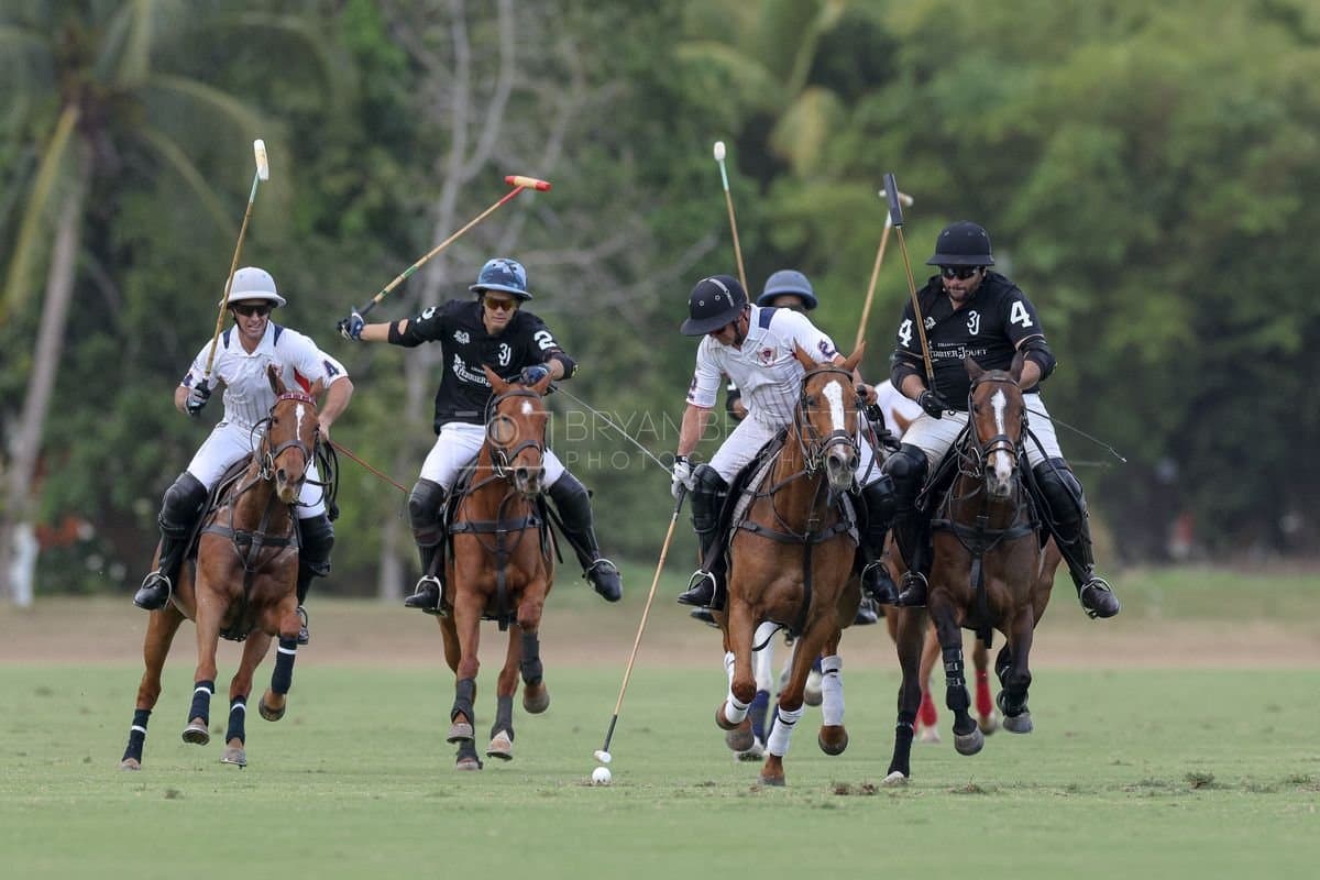 Lechuza Caracas and La Romanza 3J play polo during the Copa Britanica at Casa de Campo in La Romana, La Romana, Dominican Republic on March 1, 2026. (Photos by Bryan Bennett)