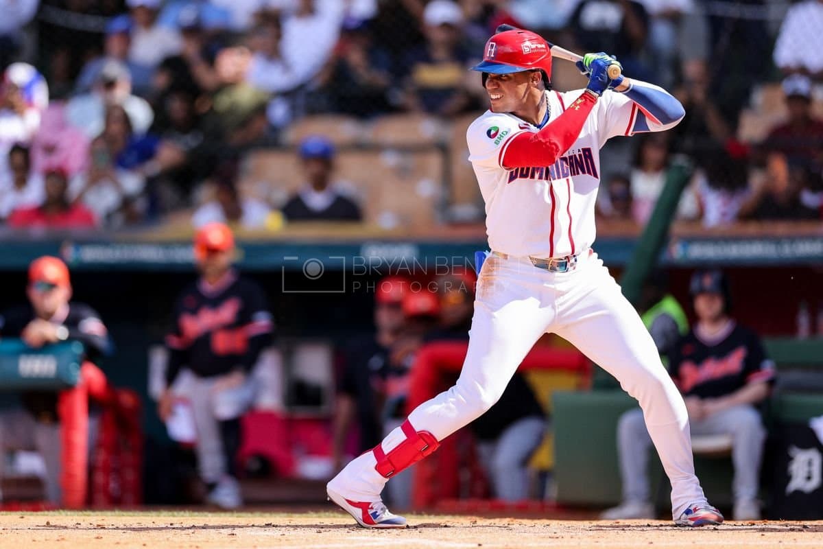 SANTO DOMINGO, DOMINICAN REPUBLIC - MARCH 04: Juan Soto #22 of the Dominican Republic bats during an exhibition game against the Detroit Tigers at Estadio Quisqueya on March 04, 2026 in Santo Domingo, Dominican Republic. (Photo by Bryan Bennett/Getty Images)