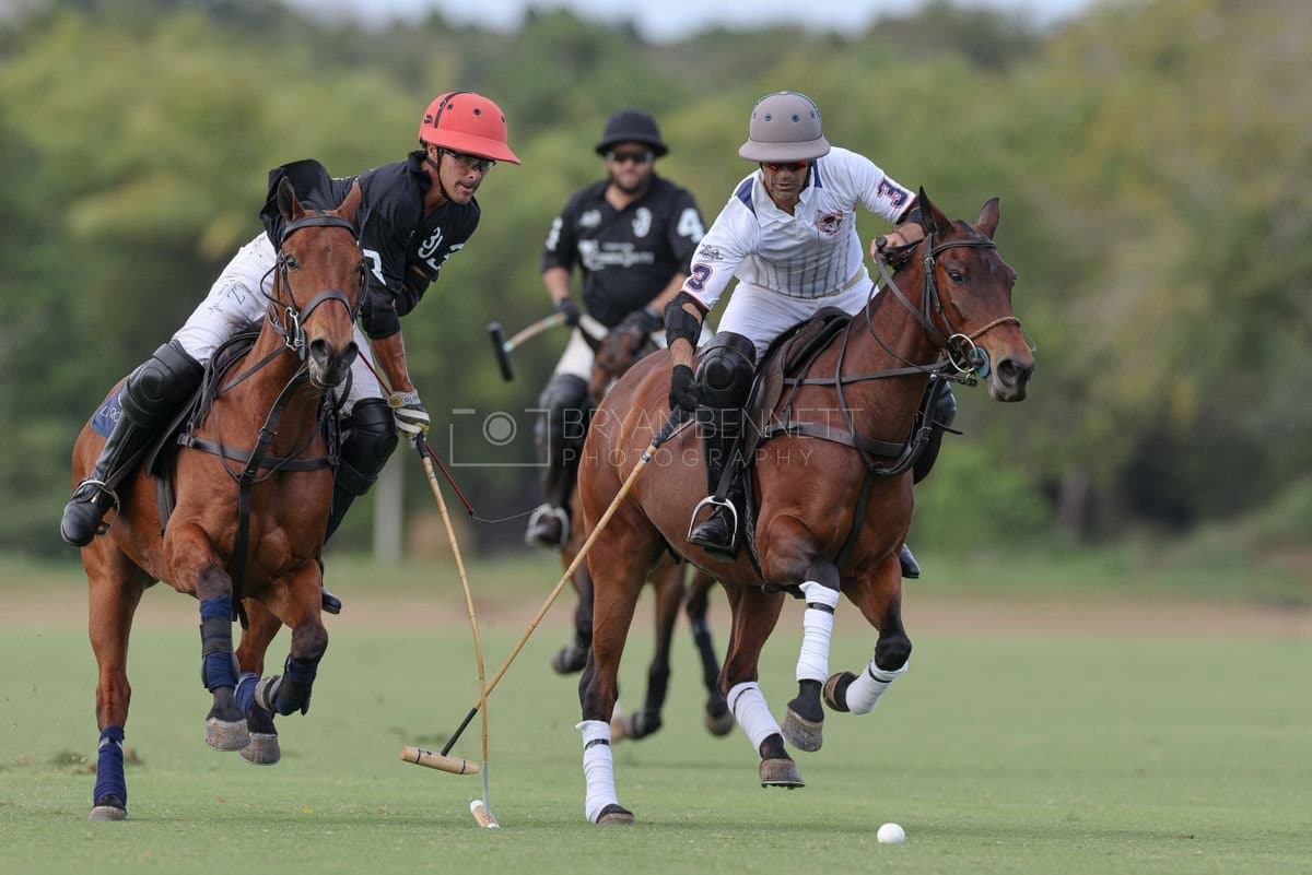 Lechuza Caracas and La Romanza 3J play polo during the Copa Britanica at Casa de Campo in La Romana, La Romana, Dominican Republic on March 1, 2026. (Photos by Bryan Bennett)