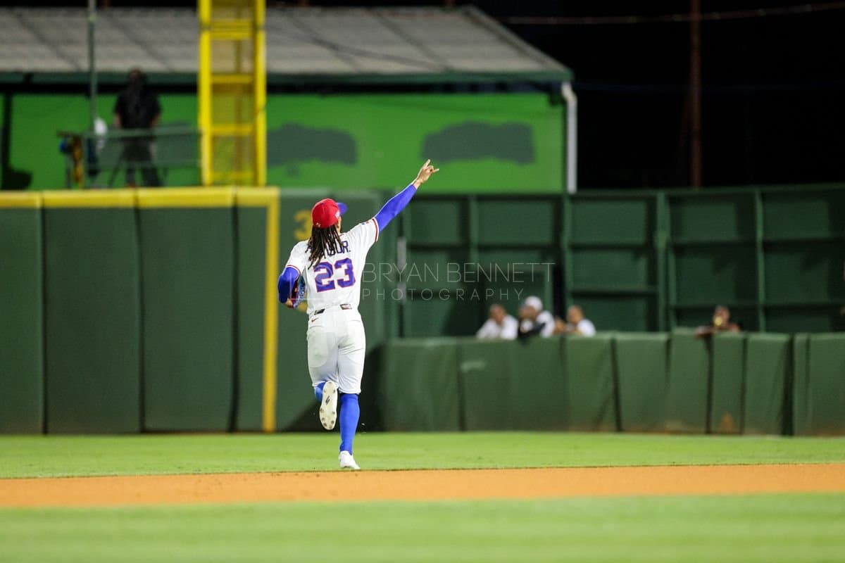 SANTO DOMINGO, DOMINICAN REPUBLIC - MARCH 03: Fernando Tatis Jr. #23 of the Dominican Republic signals to fans prior to an exhibition game against the Detroit Tigers at Estadio Quisqueya on March 03, 2026 in Santo Domingo, Dominican Republic. (Photo by Bryan Bennett/Getty Images)