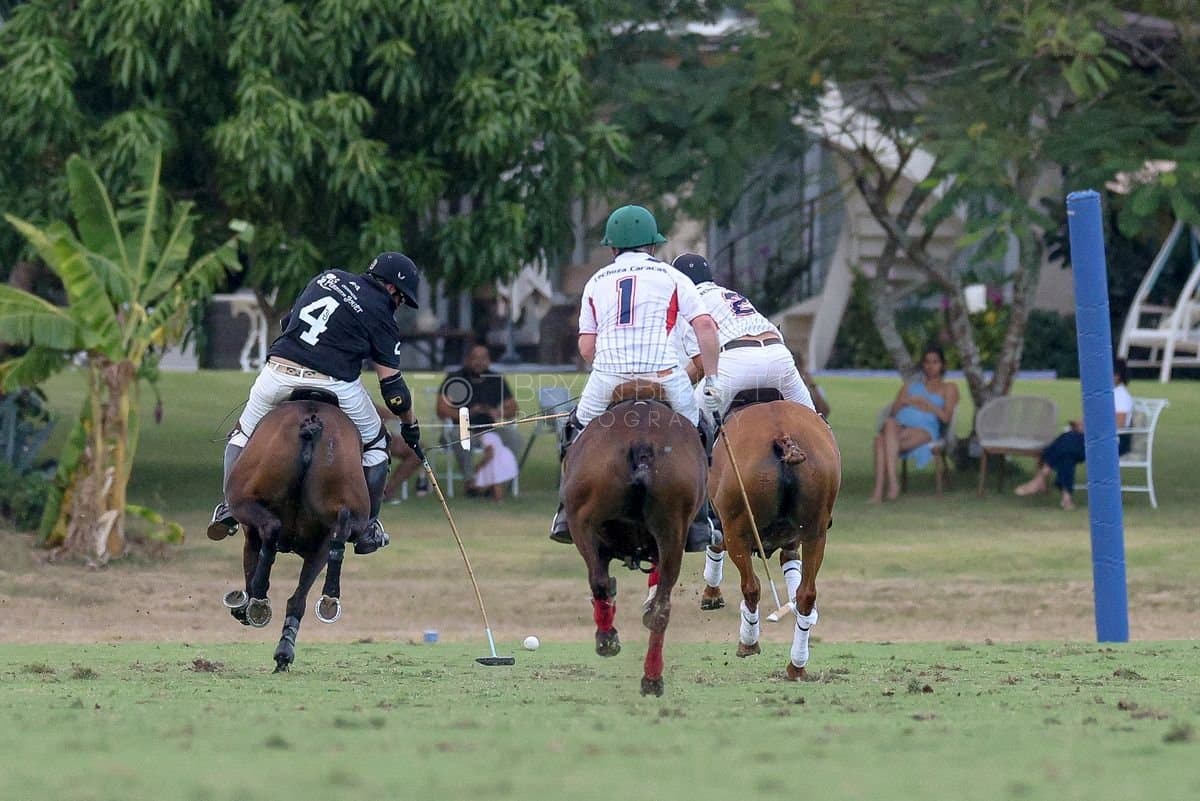 Lechuza Caracas and La Romanza 3J play polo during the Copa Britanica at Casa de Campo in La Romana, La Romana, Dominican Republic on March 1, 2026. (Photos by Bryan Bennett)
