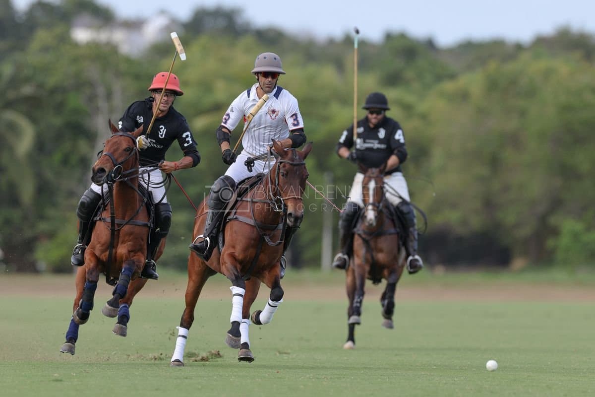 Lechuza Caracas and La Romanza 3J play polo during the Copa Britanica at Casa de Campo in La Romana, La Romana, Dominican Republic on March 1, 2026. (Photos by Bryan Bennett)