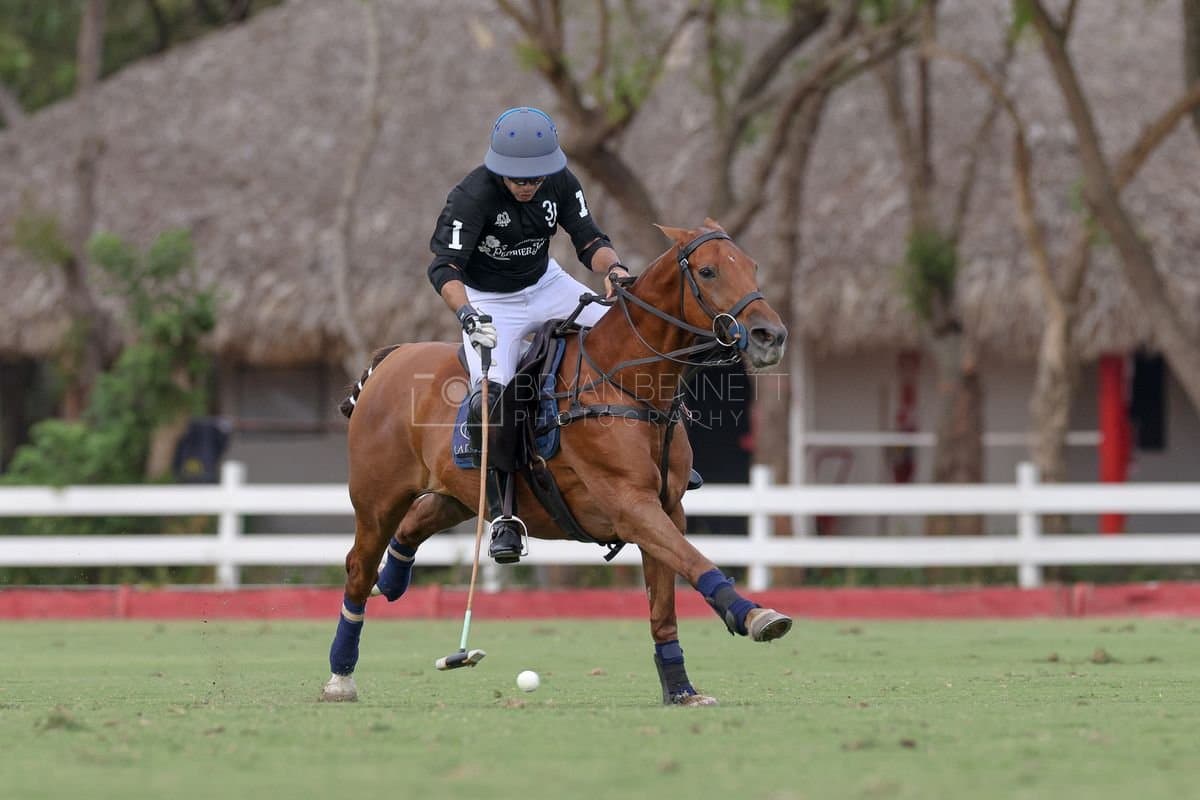 Lechuza Caracas and La Romanza 3J play polo during the Copa Britanica at Casa de Campo in La Romana, La Romana, Dominican Republic on March 1, 2026. (Photos by Bryan Bennett)