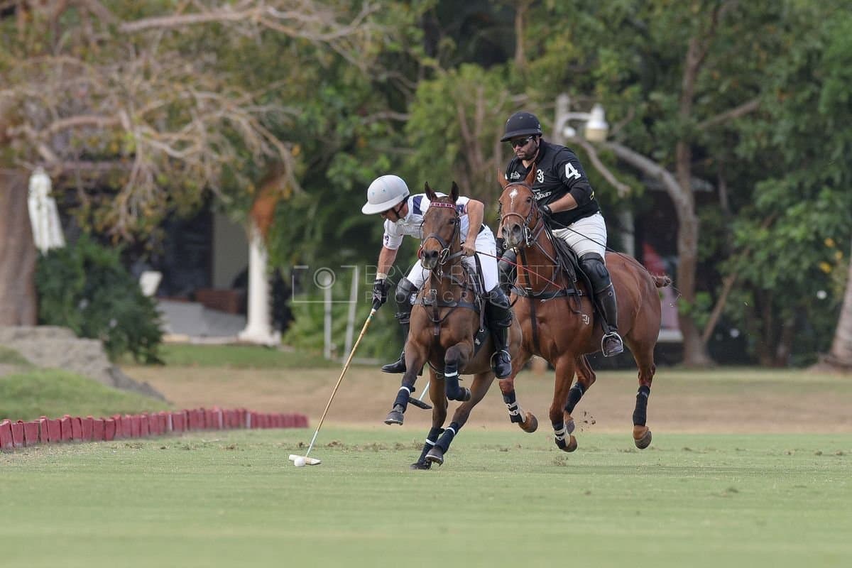 Lechuza Caracas and La Romanza 3J play polo during the Copa Britanica at Casa de Campo in La Romana, La Romana, Dominican Republic on March 1, 2026. (Photos by Bryan Bennett)
