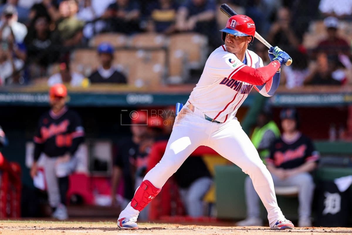 SANTO DOMINGO, DOMINICAN REPUBLIC - MARCH 04: Juan Soto #22 of the Dominican Republic bats during an exhibition game against the Detroit Tigers at Estadio Quisqueya on March 04, 2026 in Santo Domingo, Dominican Republic. (Photo by Bryan Bennett/Getty Images)