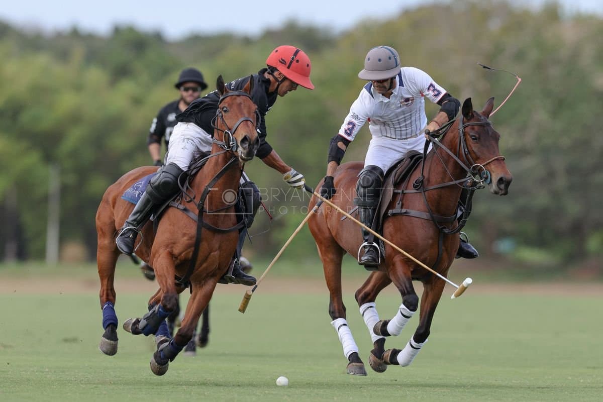 Lechuza Caracas and La Romanza 3J play polo during the Copa Britanica at Casa de Campo in La Romana, La Romana, Dominican Republic on March 1, 2026. (Photos by Bryan Bennett)