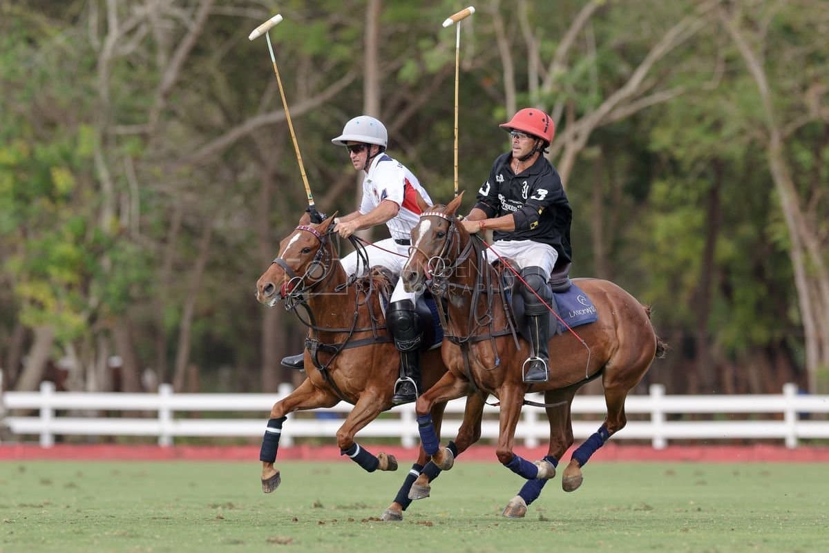 Lechuza Caracas and La Romanza 3J play polo during the Copa Britanica at Casa de Campo in La Romana, La Romana, Dominican Republic on March 1, 2026. (Photos by Bryan Bennett)