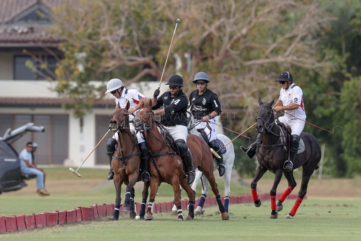 Lechuza Caracas and La Romanza 3J play polo during the Copa Britanica at Casa de Campo in La Romana, La Romana, Dominican Republic on March 1, 2026. (Photos by Bryan Bennett)