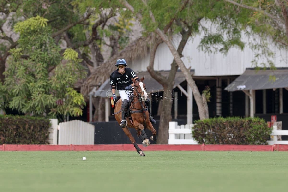 Lechuza Caracas and La Romanza 3J play polo during the Copa Britanica at Casa de Campo in La Romana, La Romana, Dominican Republic on March 1, 2026. (Photos by Bryan Bennett)