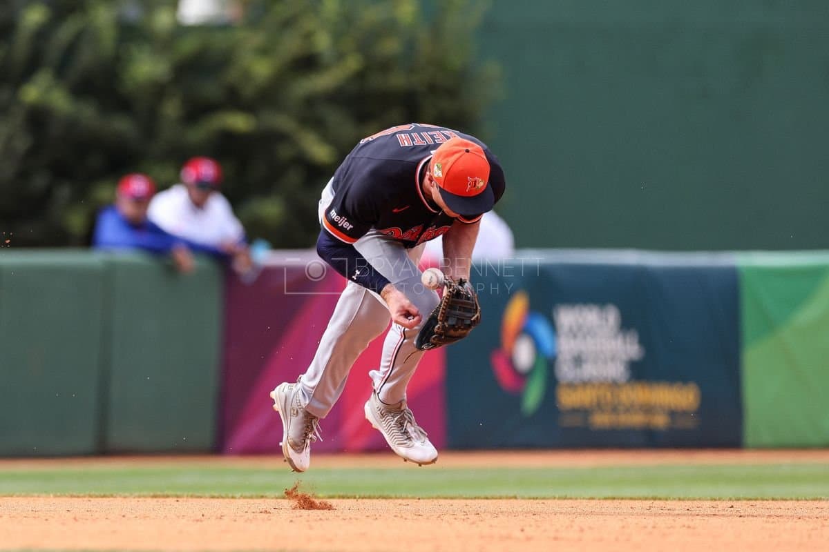 SANTO DOMINGO, DOMINICAN REPUBLIC - MARCH 04: Colt Keith #33 of the Detroit Tigers errors during the third inning of an exhibition game against the Dominican Republic at Estadio Quisqueya on March 04, 2026 in Santo Domingo, Dominican Republic. (Photo by Bryan M. Bennett/Getty Images)