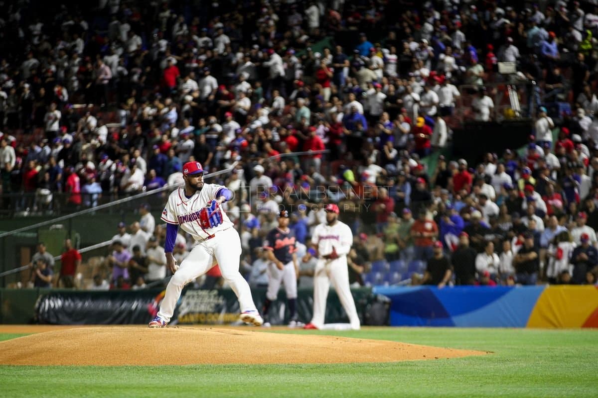 SANTO DOMINGO, DOMINICAN REPUBLIC - MARCH 03: Luis Severino #40 of the Dominican Republic pitches during an exhibition game against the Detroit Tigers at Estadio Quisqueya on March 03, 2026 in Santo Domingo, Dominican Republic. (Photo by Bryan Bennett/Getty Images)
