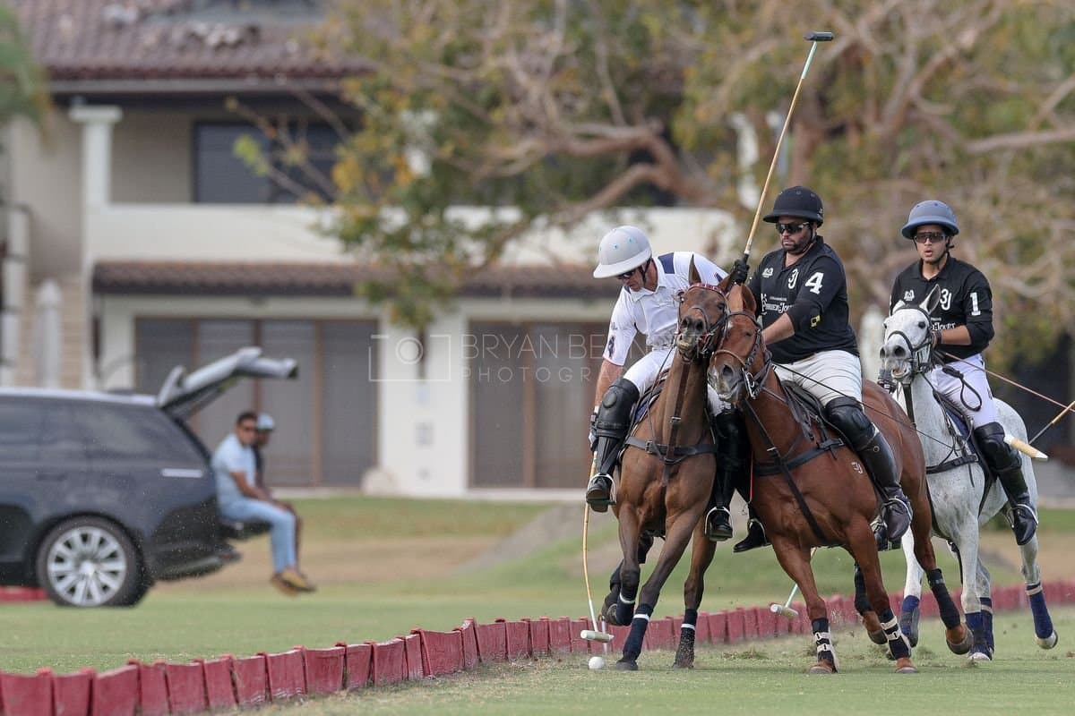 Lechuza Caracas and La Romanza 3J play polo during the Copa Britanica at Casa de Campo in La Romana, La Romana, Dominican Republic on March 1, 2026. (Photos by Bryan Bennett)