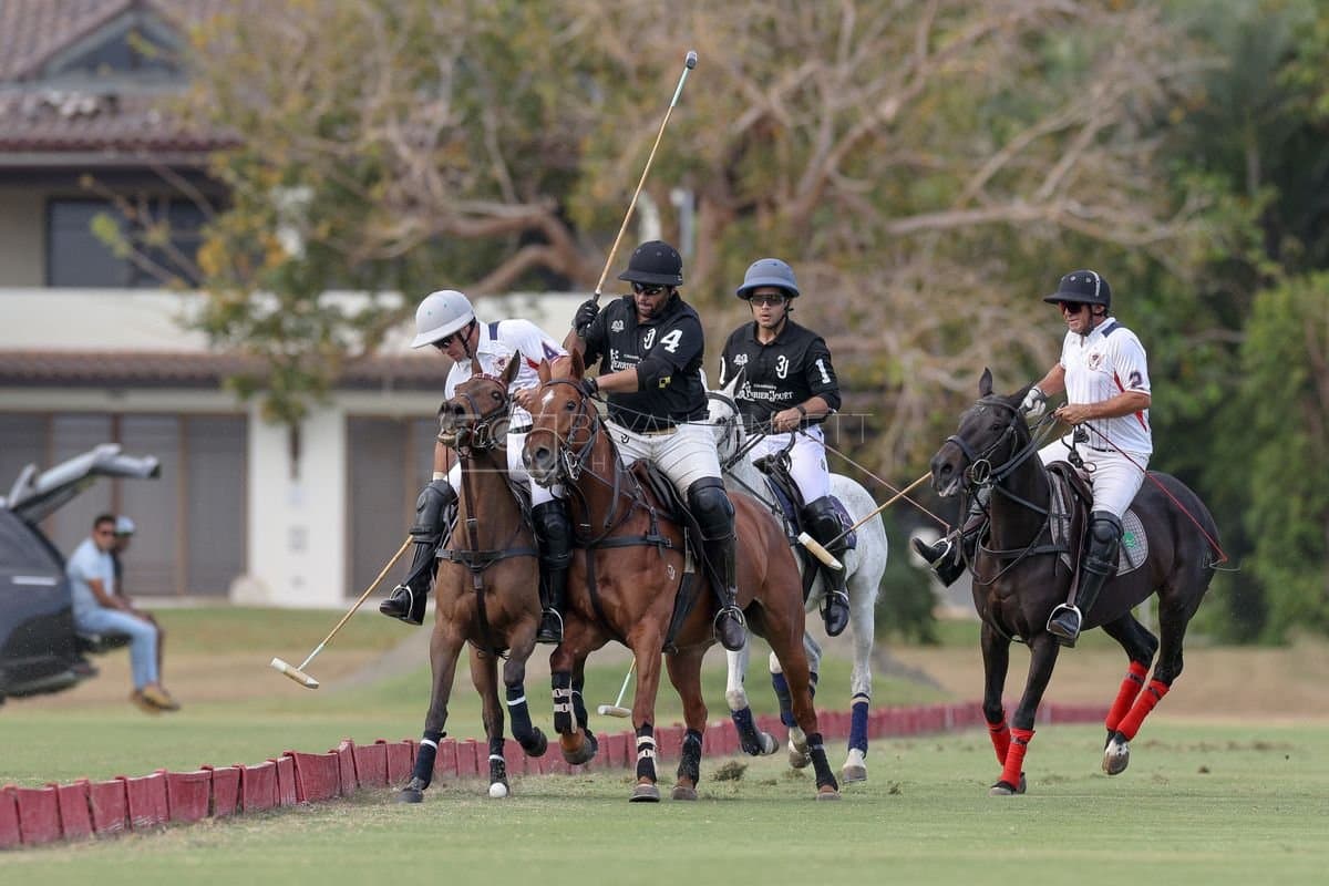 Lechuza Caracas and La Romanza 3J play polo during the Copa Britanica at Casa de Campo in La Romana, La Romana, Dominican Republic on March 1, 2026. (Photos by Bryan Bennett)