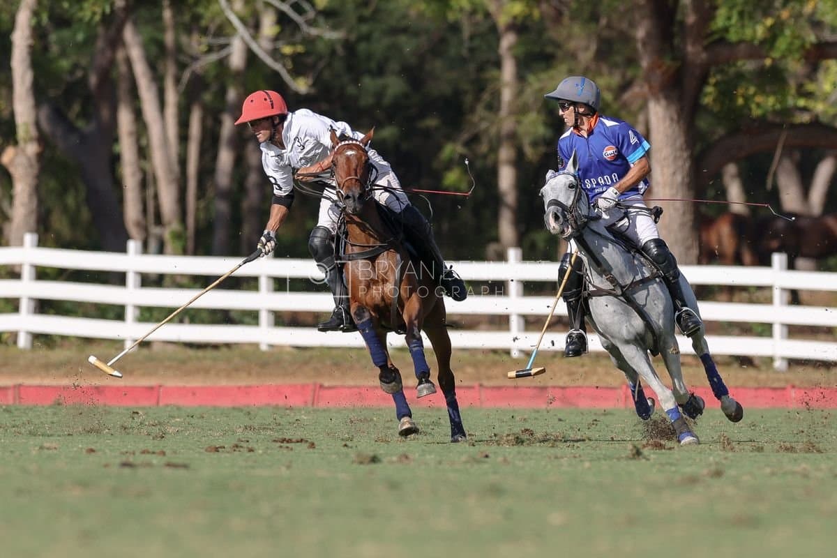 La Romanza 3J and La Espada Gulf play polo during the Copa Britanica at Casa de Campo Polo Club in La Romana, Dominican Republic on March 6, 2026. (Photos by Bryan Bennett)