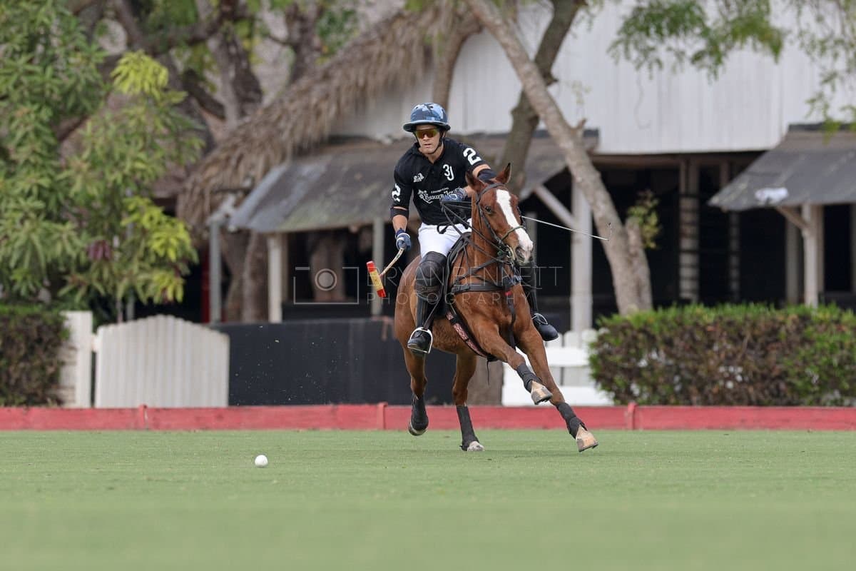 Lechuza Caracas and La Romanza 3J play polo during the Copa Britanica at Casa de Campo in La Romana, La Romana, Dominican Republic on March 1, 2026. (Photos by Bryan Bennett)