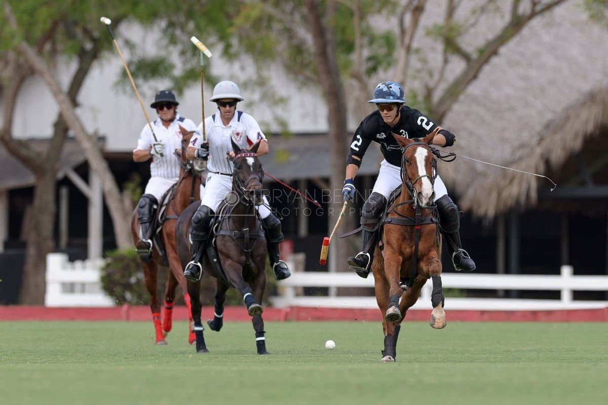 Lechuza Caracas and La Romanza 3J play polo during the Copa Britanica at Casa de Campo in La Romana, La Romana, Dominican Republic on March 1, 2026. (Photos by Bryan Bennett)