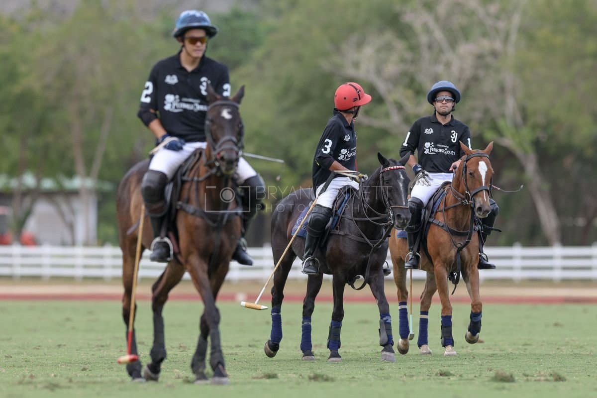 Lechuza Caracas and La Romanza 3J play polo during the Copa Britanica at Casa de Campo in La Romana, La Romana, Dominican Republic on March 1, 2026. (Photos by Bryan Bennett)