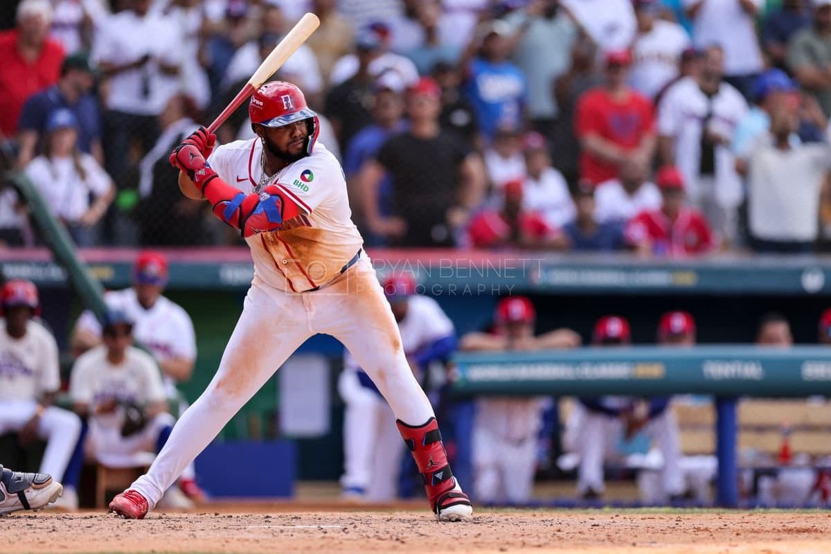 SANTO DOMINGO, DOMINICAN REPUBLIC - MARCH 04: Vladimir Guerrero Jr. #27 of the Dominican Republic bats during an exhibition game against the Detroit Tigers at Estadio Quisqueya on March 04, 2026 in Santo Domingo, Dominican Republic. (Photo by Bryan Bennett/Getty Images)