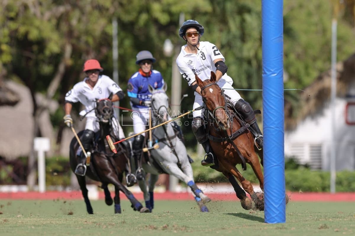 La Romanza 3J and La Espada Gulf play polo during the Copa Britanica at Casa de Campo Polo Club in La Romana, Dominican Republic on March 6, 2026. (Photos by Bryan Bennett)
