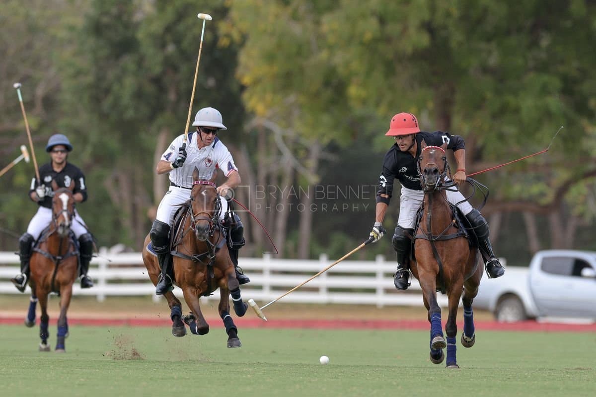 Lechuza Caracas and La Romanza 3J play polo during the Copa Britanica at Casa de Campo in La Romana, La Romana, Dominican Republic on March 1, 2026. (Photos by Bryan Bennett)