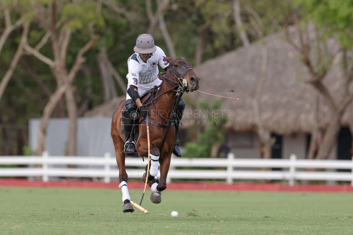 Lechuza Caracas and La Romanza 3J play polo during the Copa Britanica at Casa de Campo in La Romana, La Romana, Dominican Republic on March 1, 2026. (Photos by Bryan Bennett)