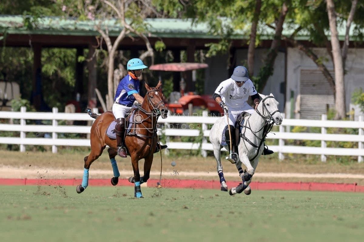 La Romanza 3J and La Espada Gulf play polo during the Copa Britanica at Casa de Campo Polo Club in La Romana, Dominican Republic on March 6, 2026. (Photos by Bryan Bennett)